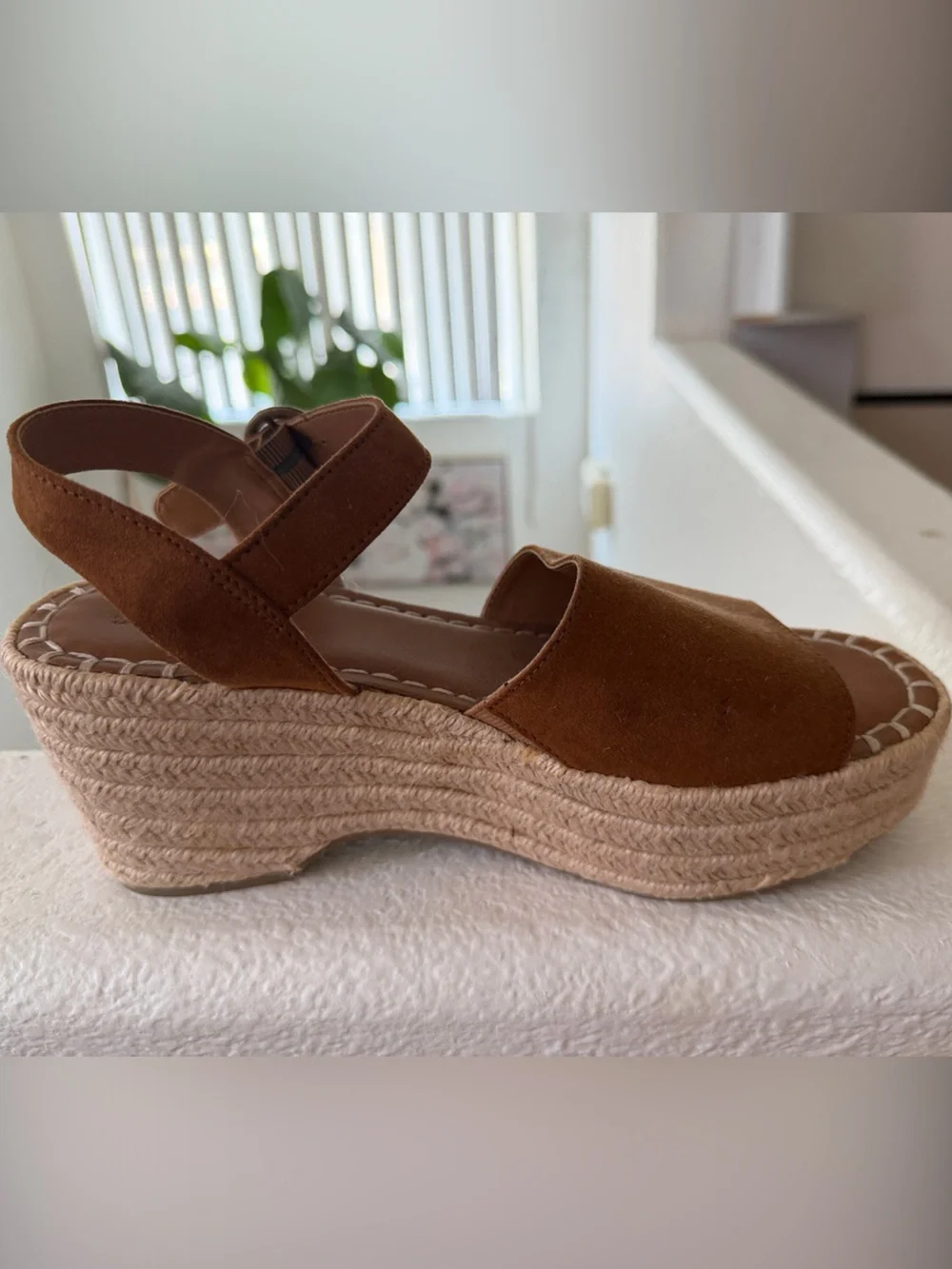 Universal Thread Brown Suede-Look Platform Espadrille Sandals